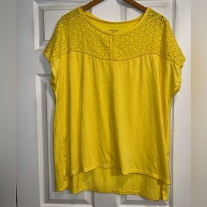 Lane Bryant Yellow Short Sleeve Top. Size 18/20. EUC